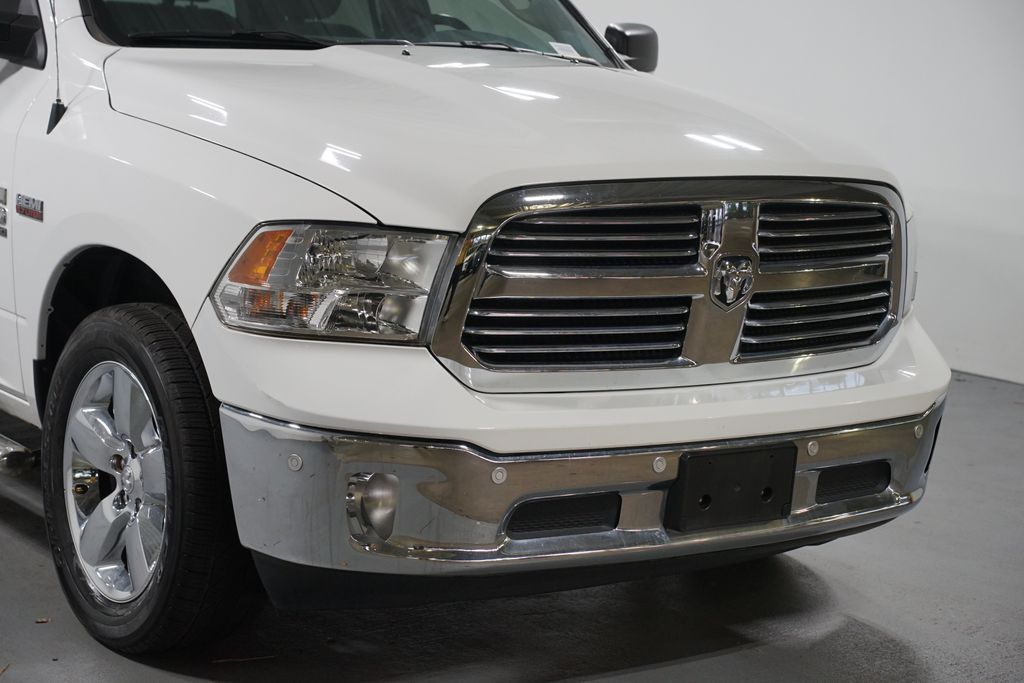 Thumbnail: 2019 RAM 1500 Classic - 4