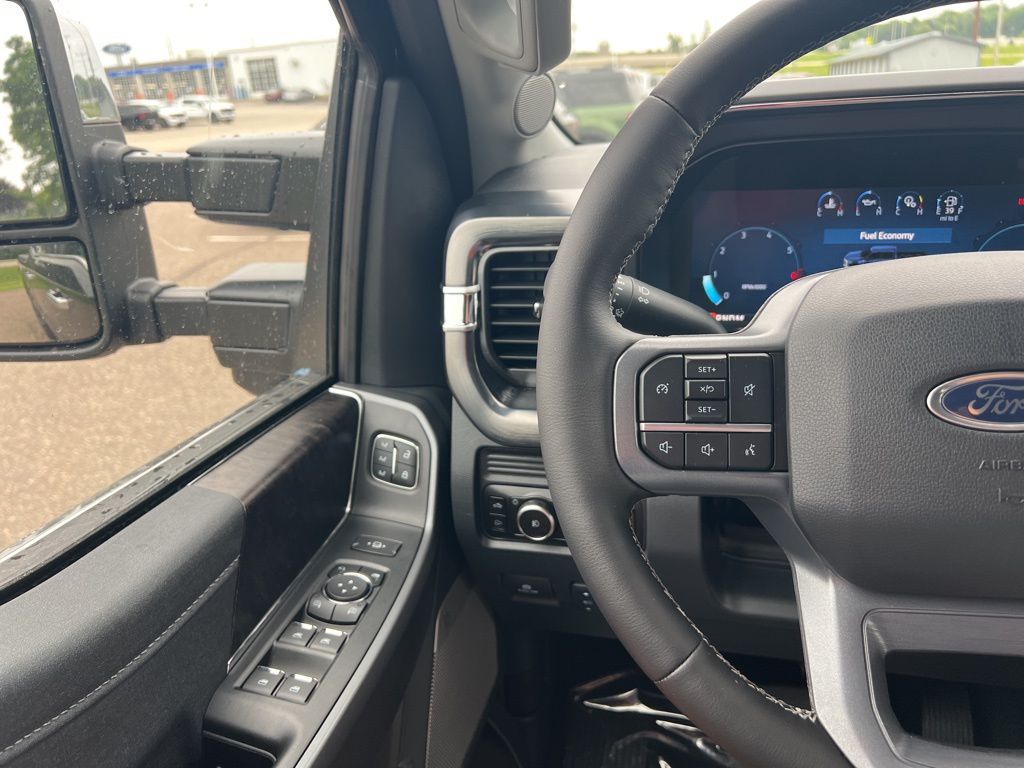 2025 Ford F-350SD