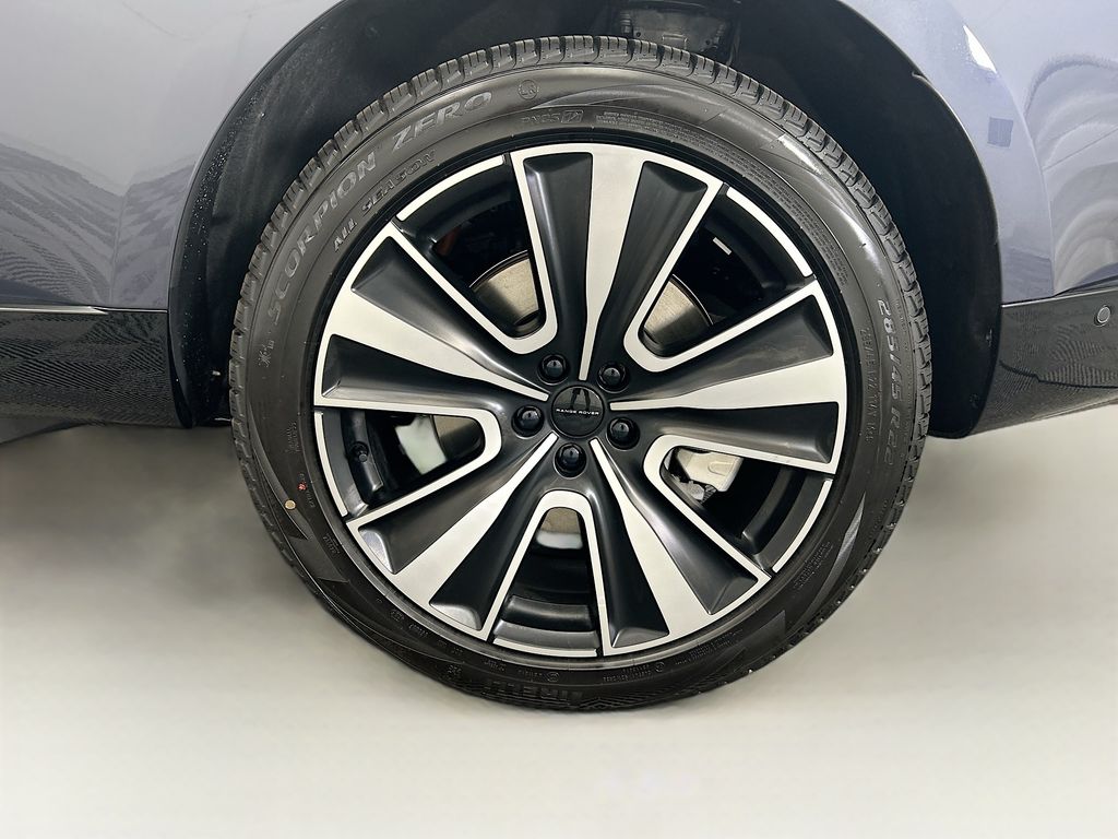 Thumbnail: 2026 Land Rover Range Rover - 31