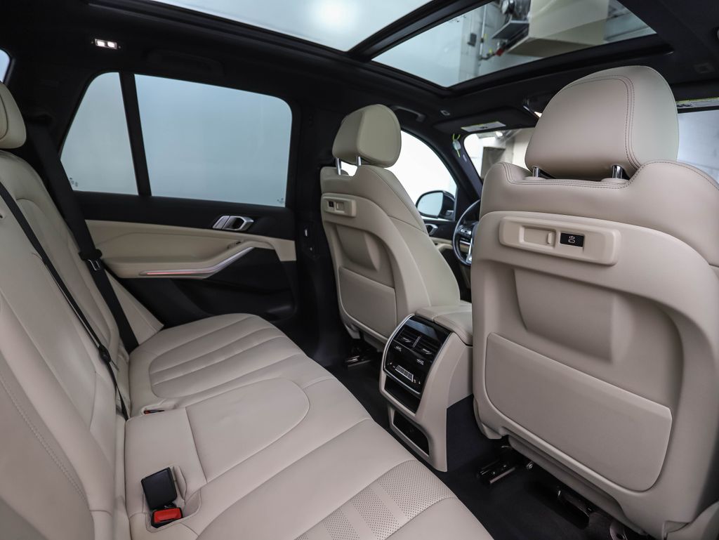 Thumbnail: 2022 BMW X5 - 26