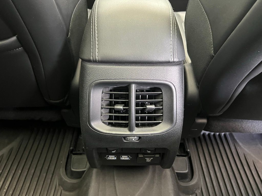 Thumbnail: 2021 Jeep Cherokee - 9