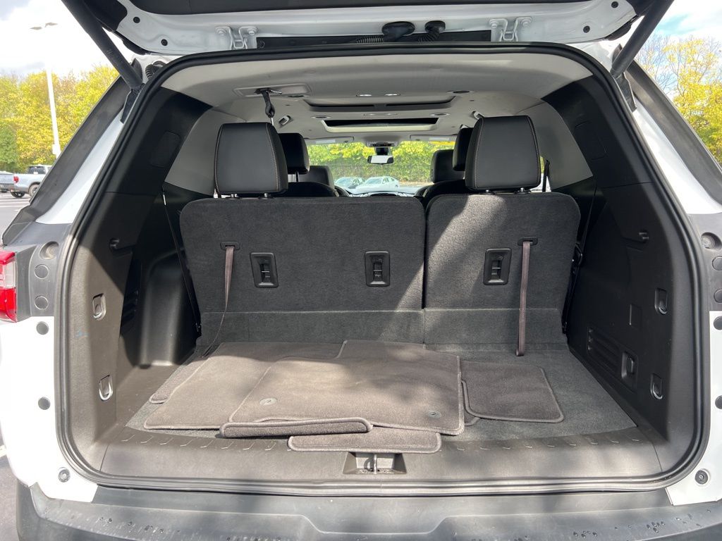 Thumbnail: 2019 Chevrolet Traverse - 23