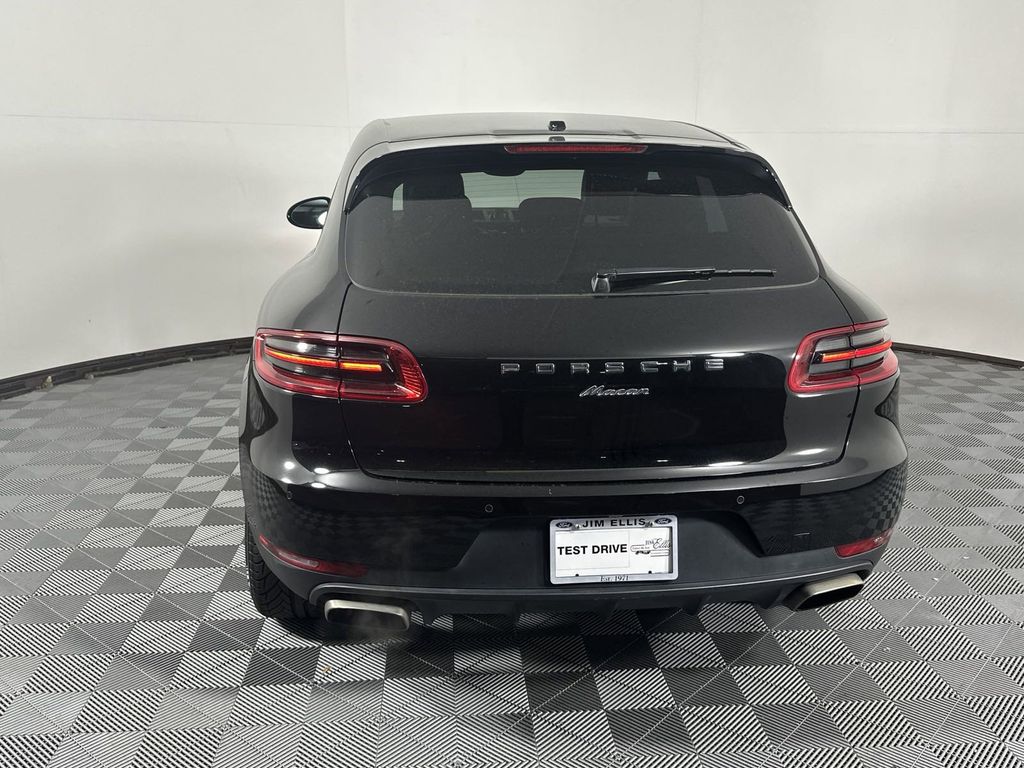 2018 Porsche Macan Base 6