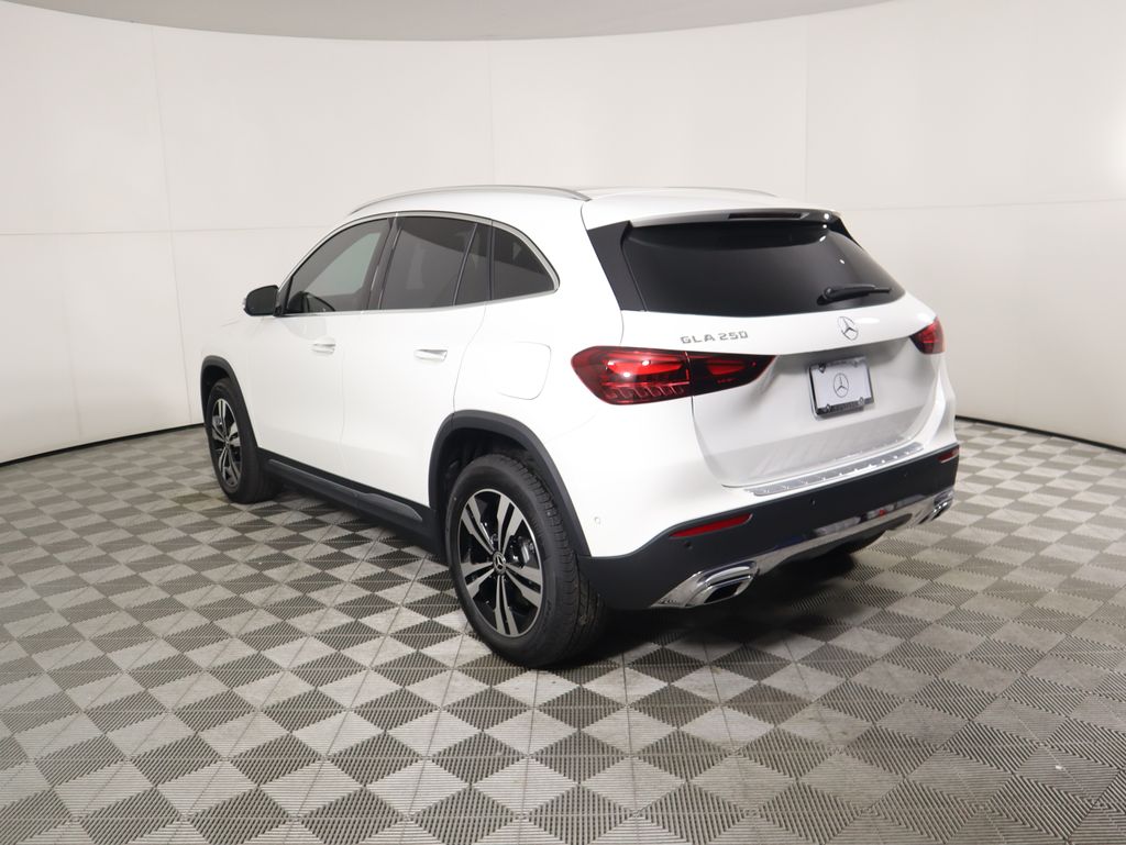 Thumbnail: 2026 Mercedes-Benz GLA - 7