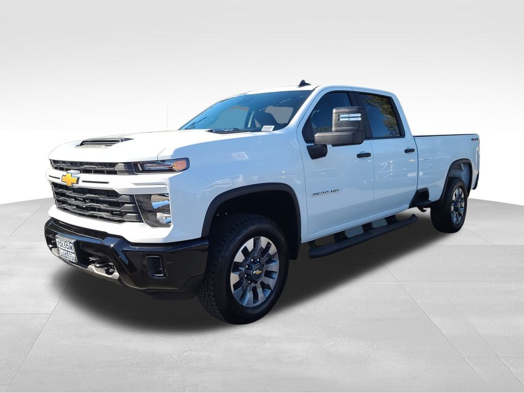 2026 Chevrolet Silverado 2500HD Custom Crew Cab 4WD
