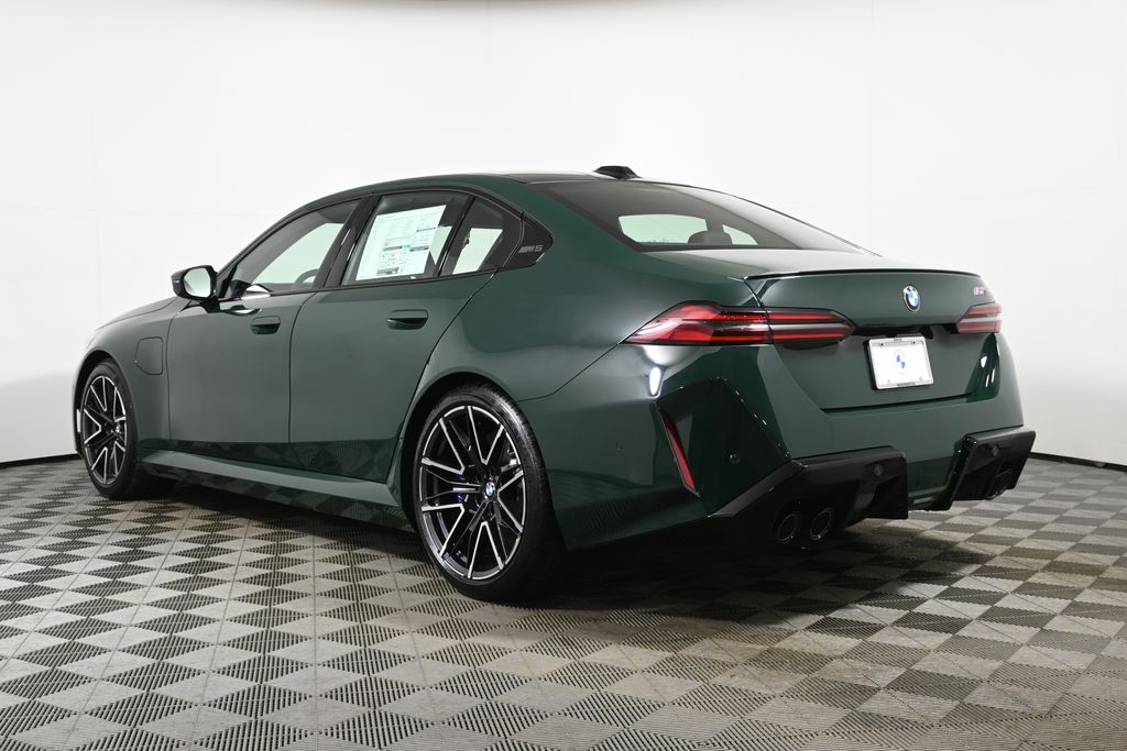 Thumbnail: 2026 BMW M5 - 5