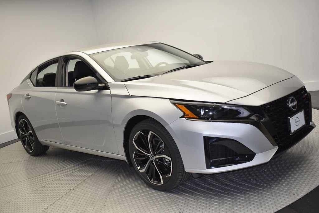 Thumbnail: 2025 Nissan Altima - 3