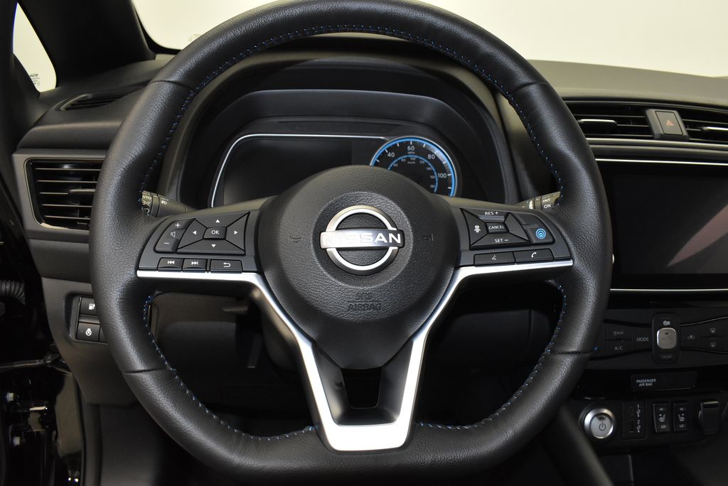 2025 Nissan Leaf SV Plus 18