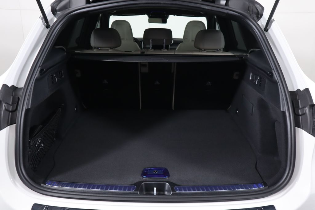 2025 Mercedes-Benz GLC 300 30