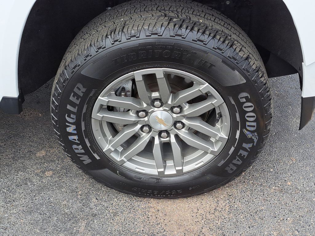 View vehicle photo 7