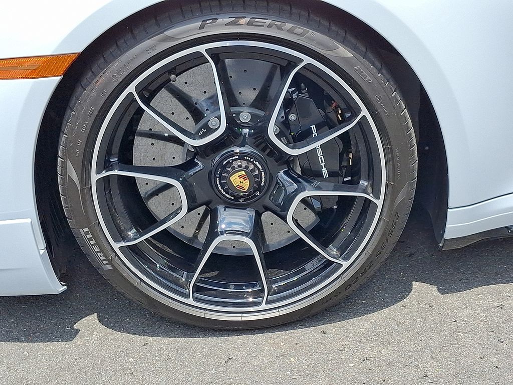 2025 Porsche 911 Turbo S 8