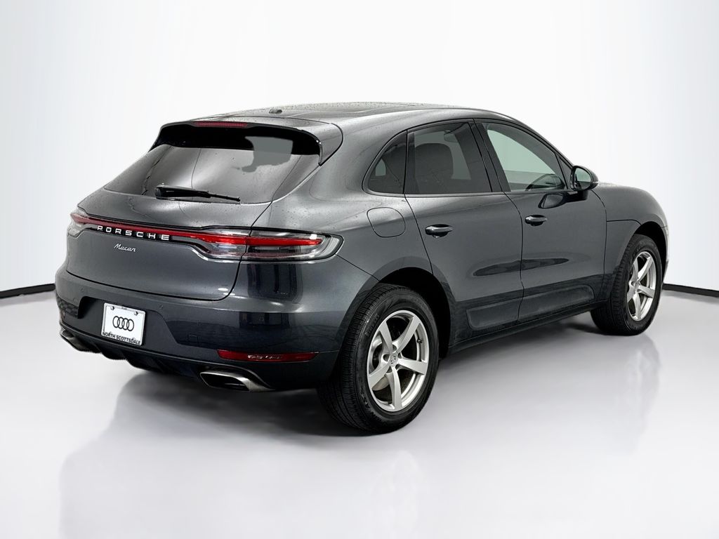 Thumbnail: 2021 Porsche Macan - 5