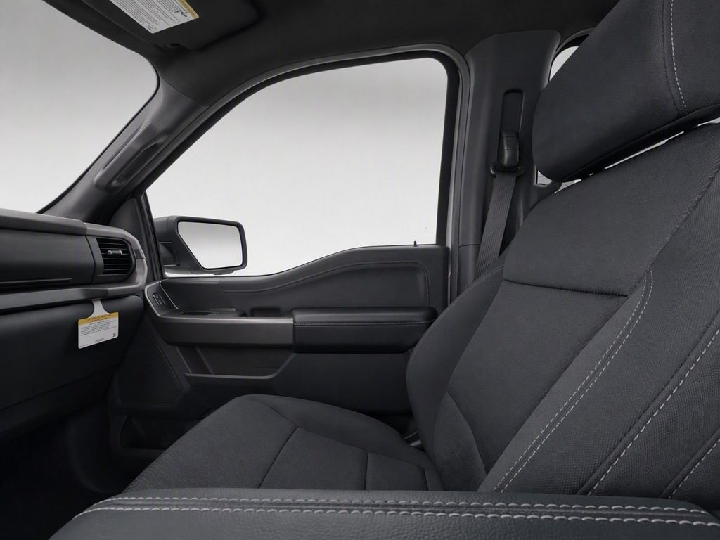 New 2026 White Ford XLT image 16