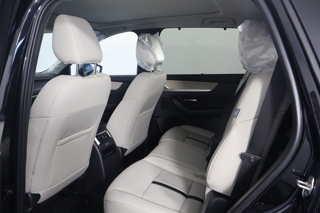 Thumbnail: 2025 Mazda CX-70 - 6