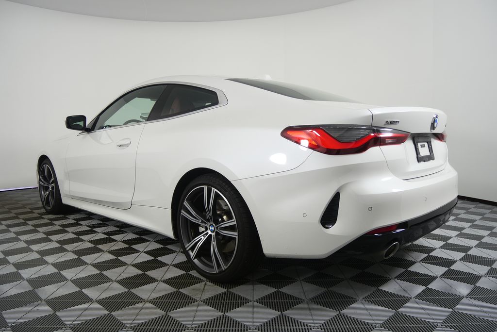 Thumbnail: 2024 BMW 4 Series - 4