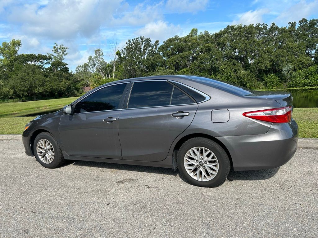 Thumbnail: 2016 Toyota Camry - 3