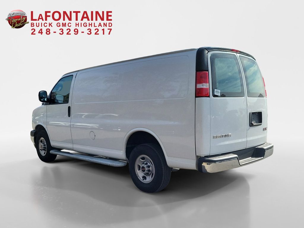 2022 GMC Savana 2500 Work Van 5