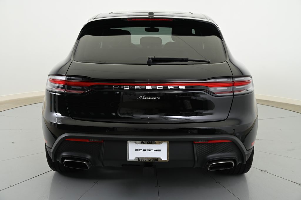 Thumbnail: 2025 Porsche Macan - 3