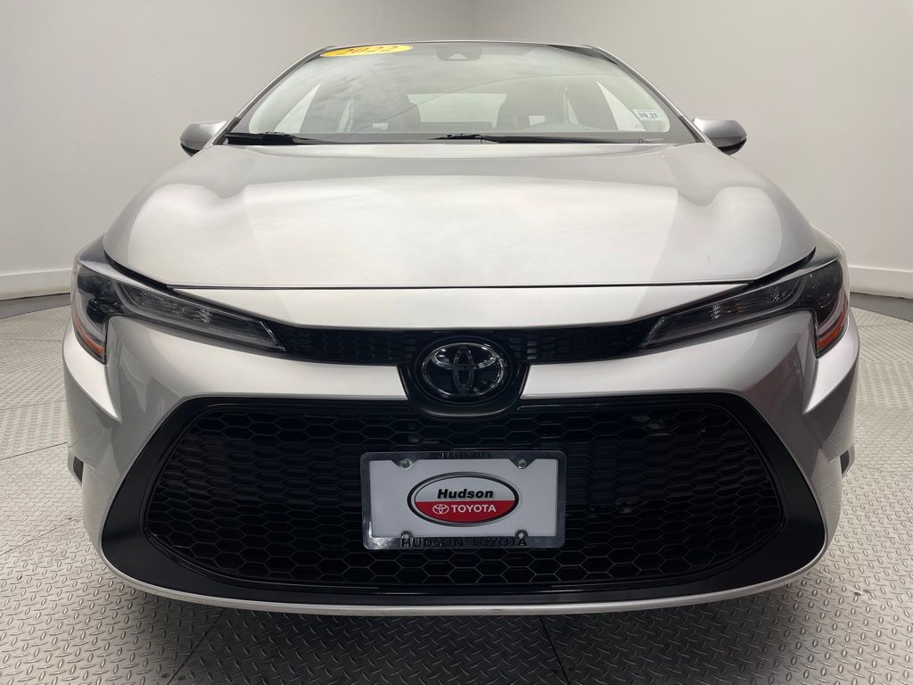 2022 Toyota Corolla LE 2