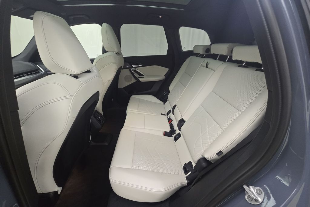 2026 Bmw X1 M35i photo 16