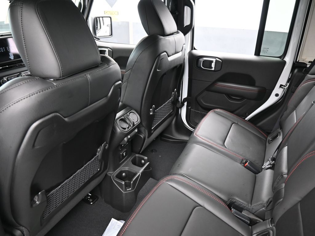 New 2026 Bright White Clearcoat Jeep Rubicon image 28