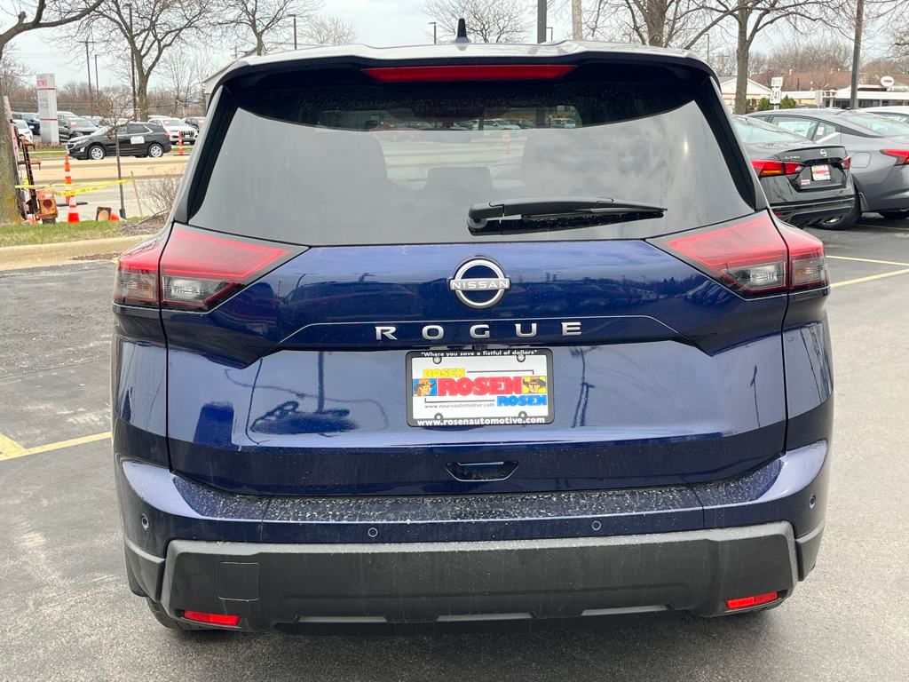 2025 Nissan Rogue SV photo