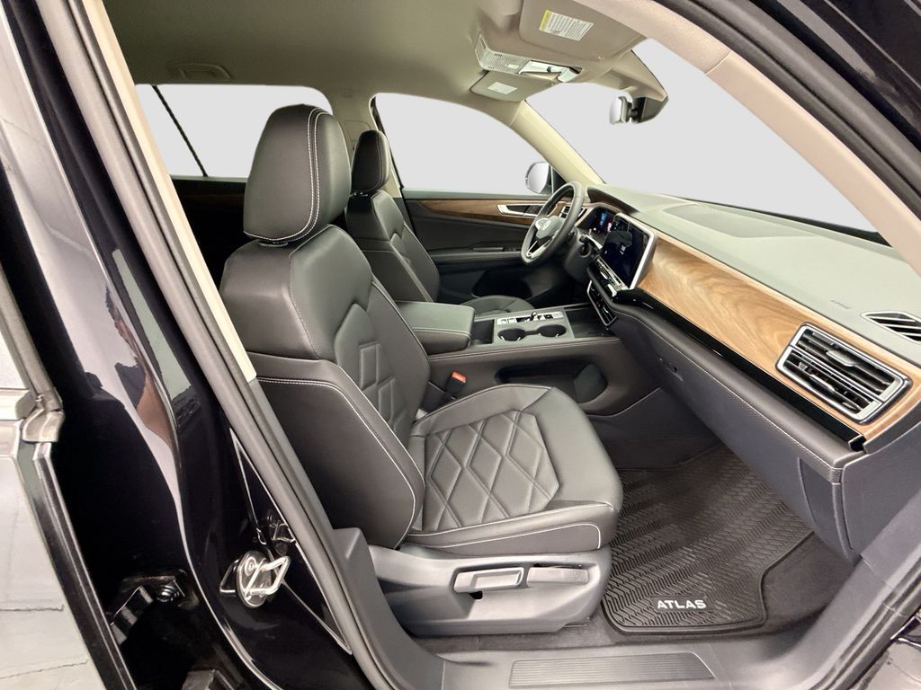 Thumbnail: 2026 Volkswagen Atlas - 18
