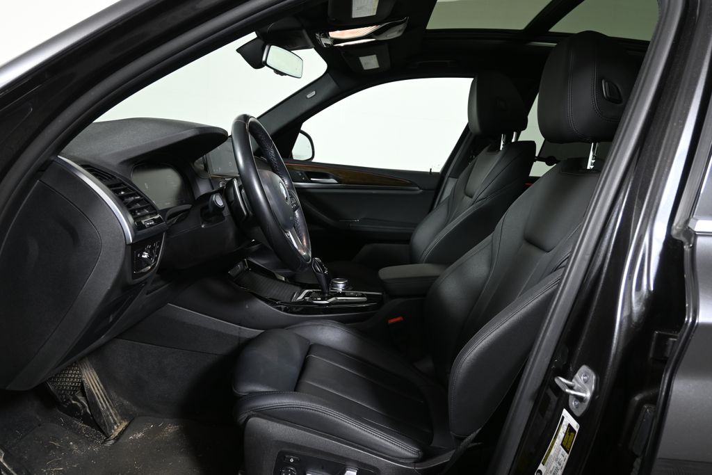 Thumbnail: 2021 BMW X3 - 3