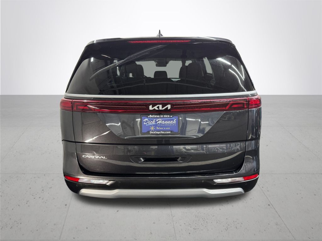 2024 Kia Carnival LX Seat Package