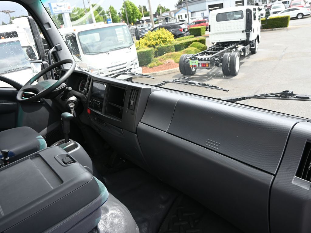 2025 Isuzu FTR 