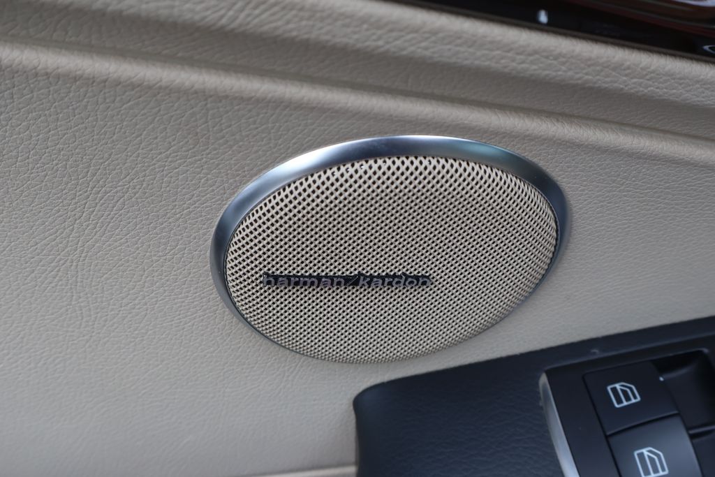 Thumbnail: 2016 Mercedes-Benz SLK - 15