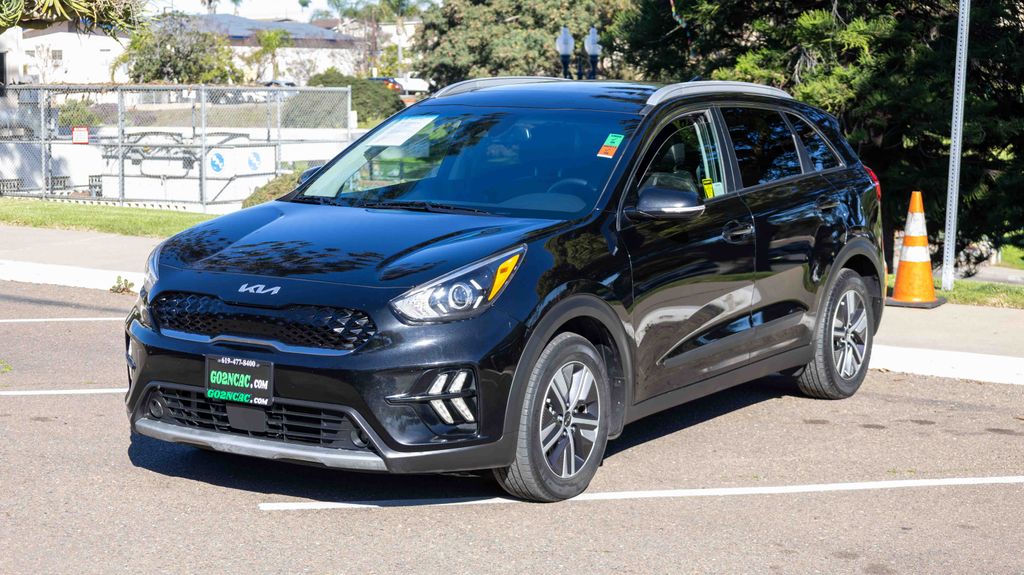 Used 2022 Kia Niro EX Premium 4D Sport Utility