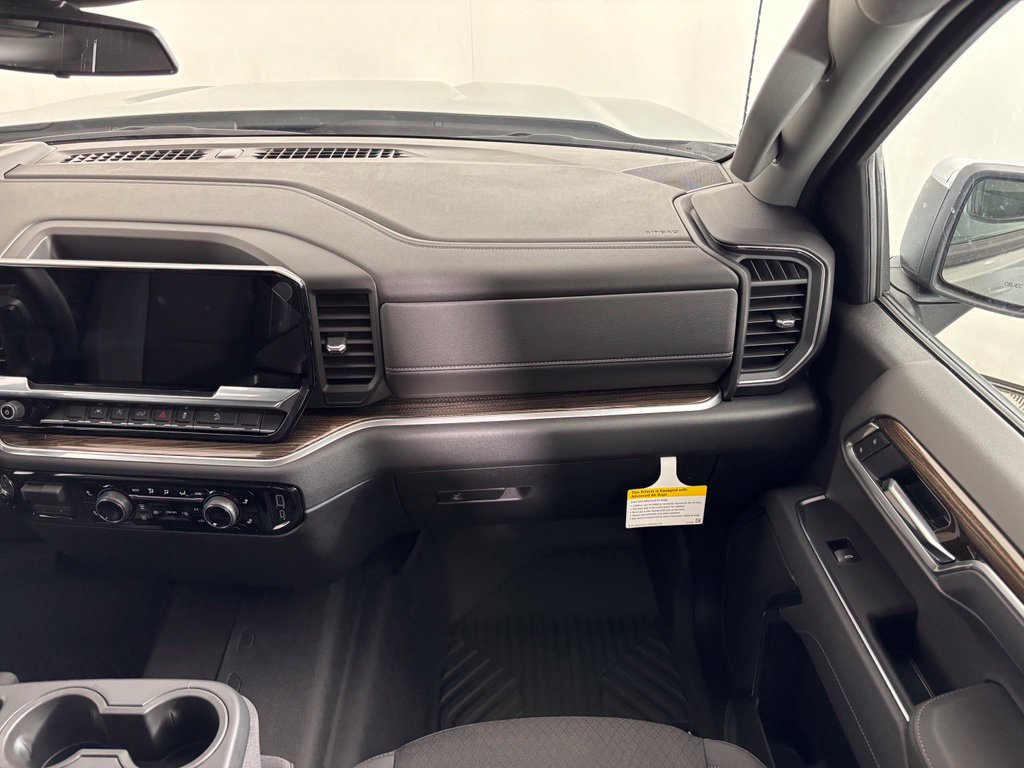 Thumbnail: 2026 Chevrolet Silverado 1500 - 18