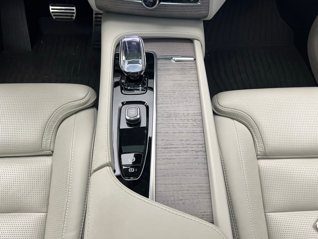 Thumbnail: 2024 Volvo XC90 - 11