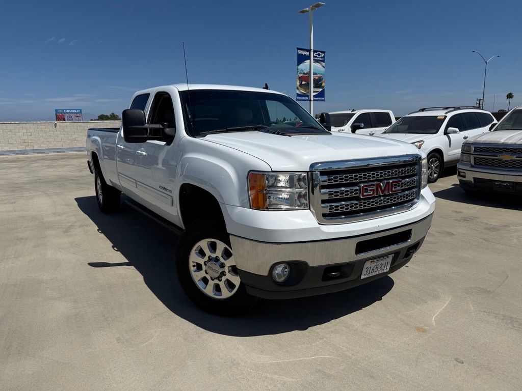 Summit White 2013 GMC Sierra 3500HD Pickup Truck Four-Wheel Drive 6-Speed Automatic