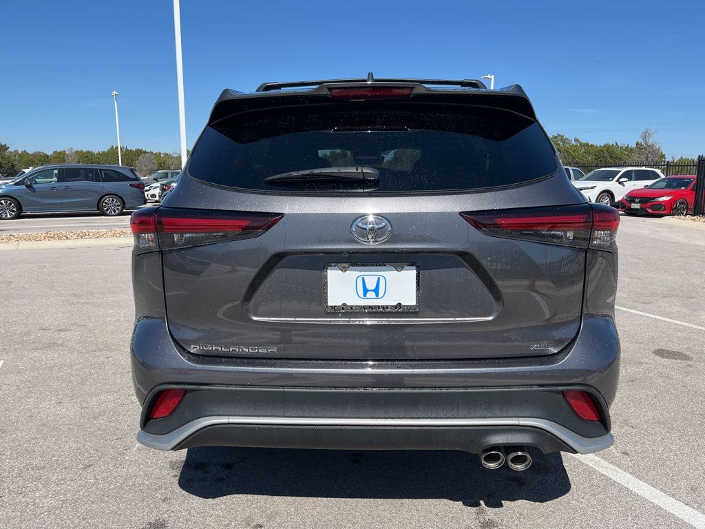 Thumbnail: 2024 Toyota Highlander - 5