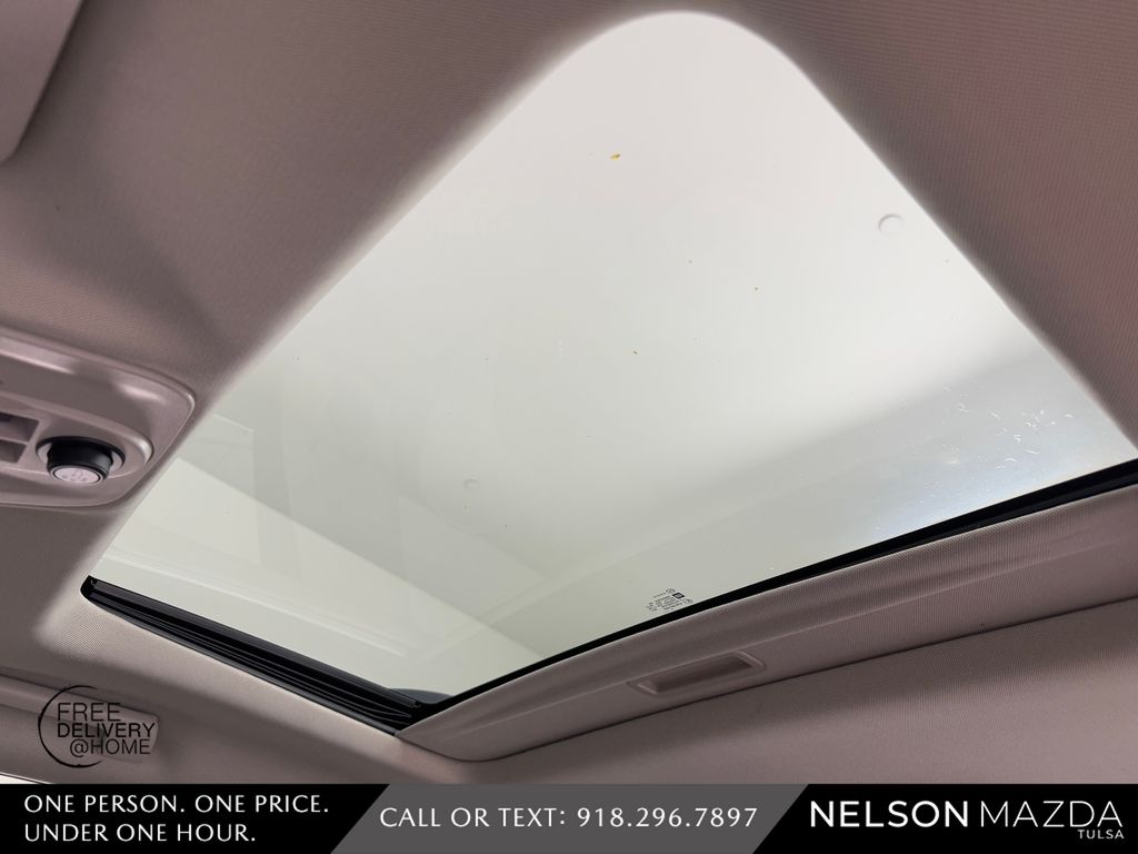 Used 2015 Red Chevrolet LTZ image 31