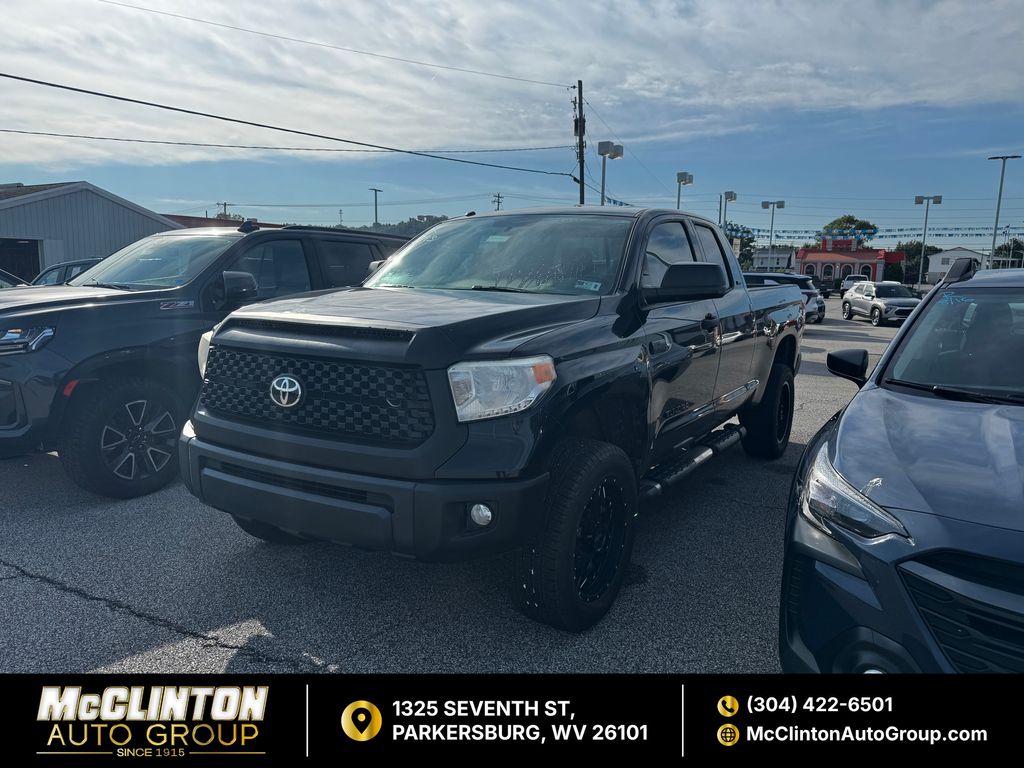  2017 Toyota Tundra SR5 Double Cab 5.7L FFV 4WD   