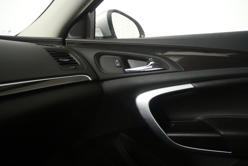 Thumbnail: 2015 Buick Regal - 27