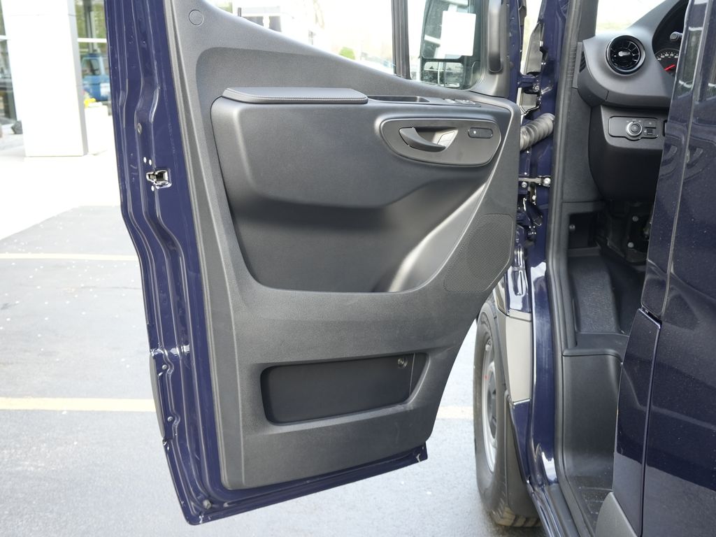 new 2026 Mercedes-Benz Sprinter 2500 car, priced at $61,318
