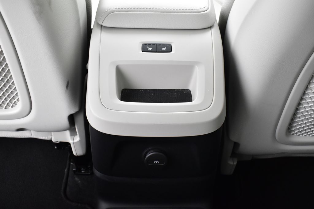 Thumbnail: 2023 Volvo XC60 - 29