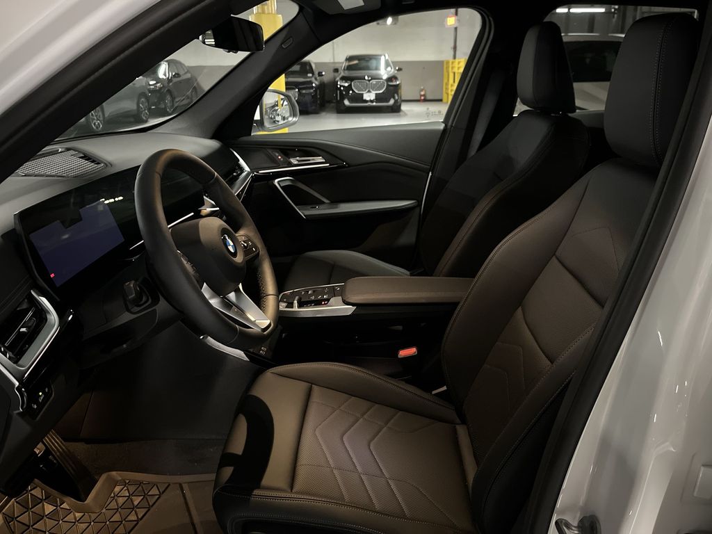 Thumbnail: 2026 BMW X1 - 11