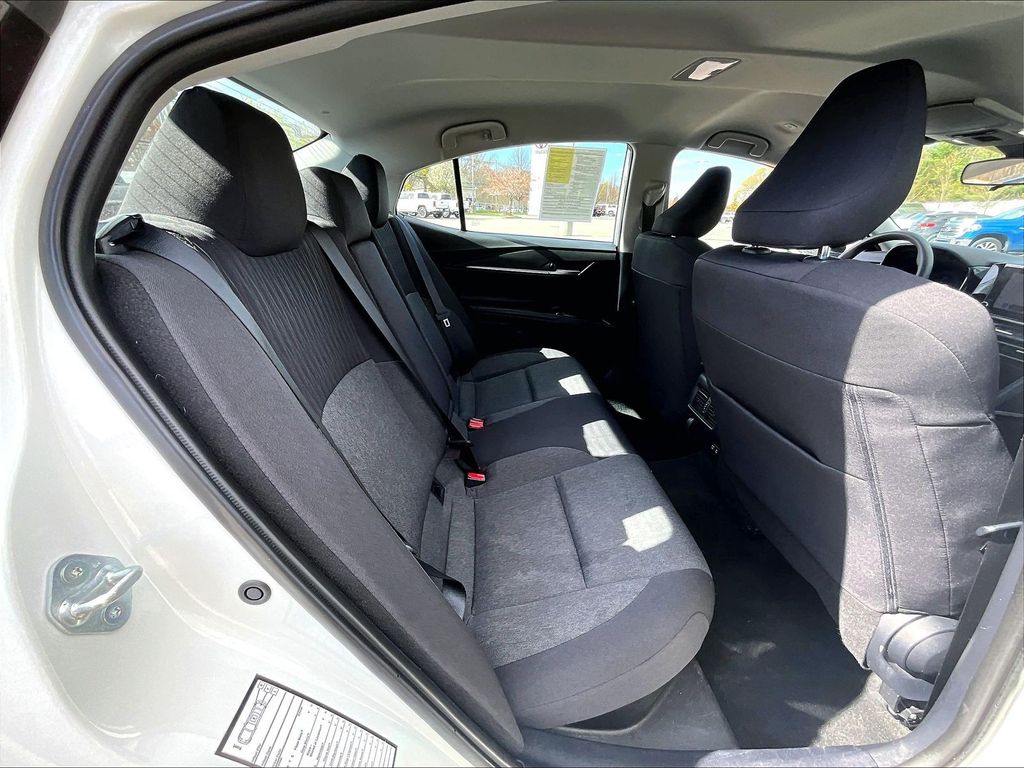 2025 Toyota Camry — photo 16