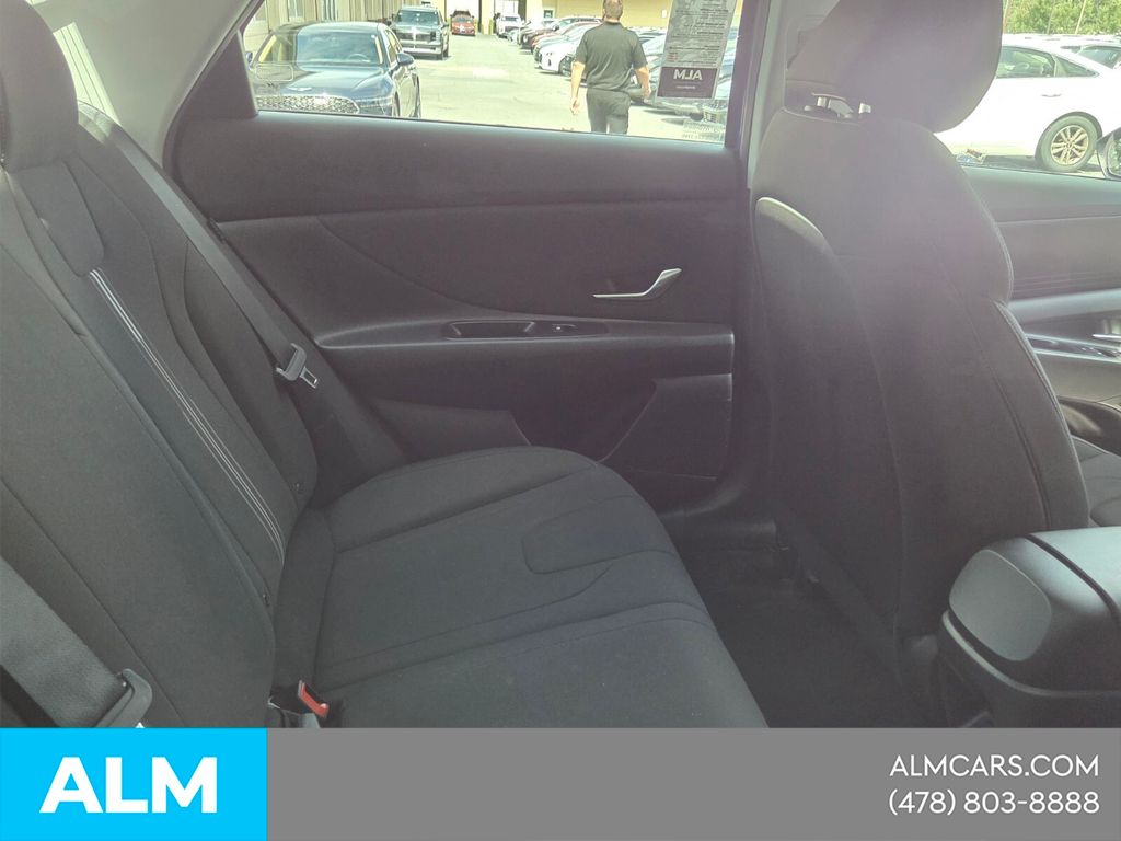 Used 2024 Blue Hyundai SEL image 19