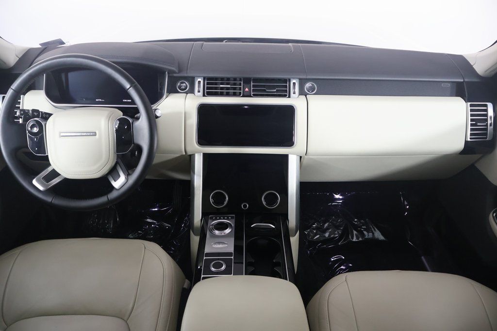 2022 Land Rover Range Rover SE 8