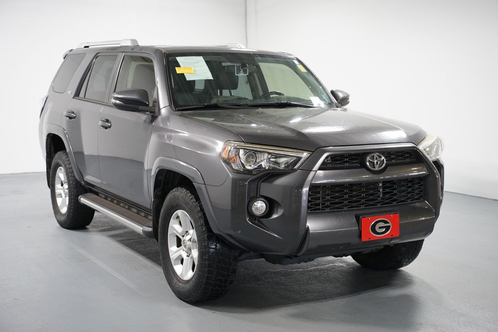 Thumbnail: 2016 Toyota 4Runner - 3