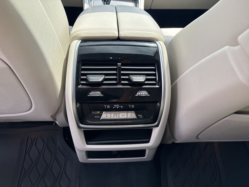 Thumbnail: 2021 BMW X6 - 19