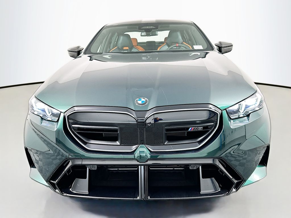Thumbnail: 2027 BMW M5 - 2
