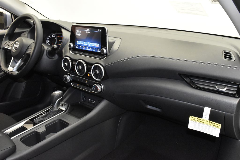 Thumbnail: 2025 Nissan Sentra - 25