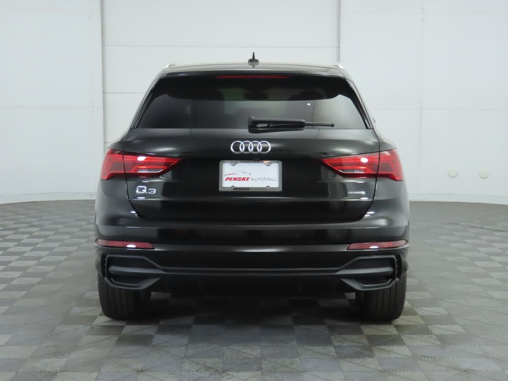 Thumbnail: 2023 Audi Q3 - 6
